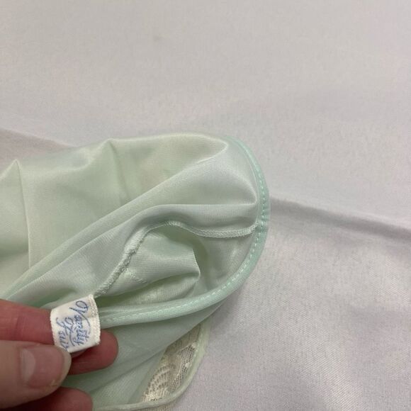 Vanity Fair VTG Light Green Lacey Chiffon Tricot Nylon Nightgown Size 32 Small - Picture 6 of 11